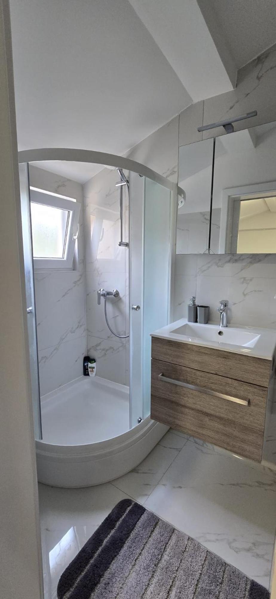 Apartman Grosic Brna Exteriör bild