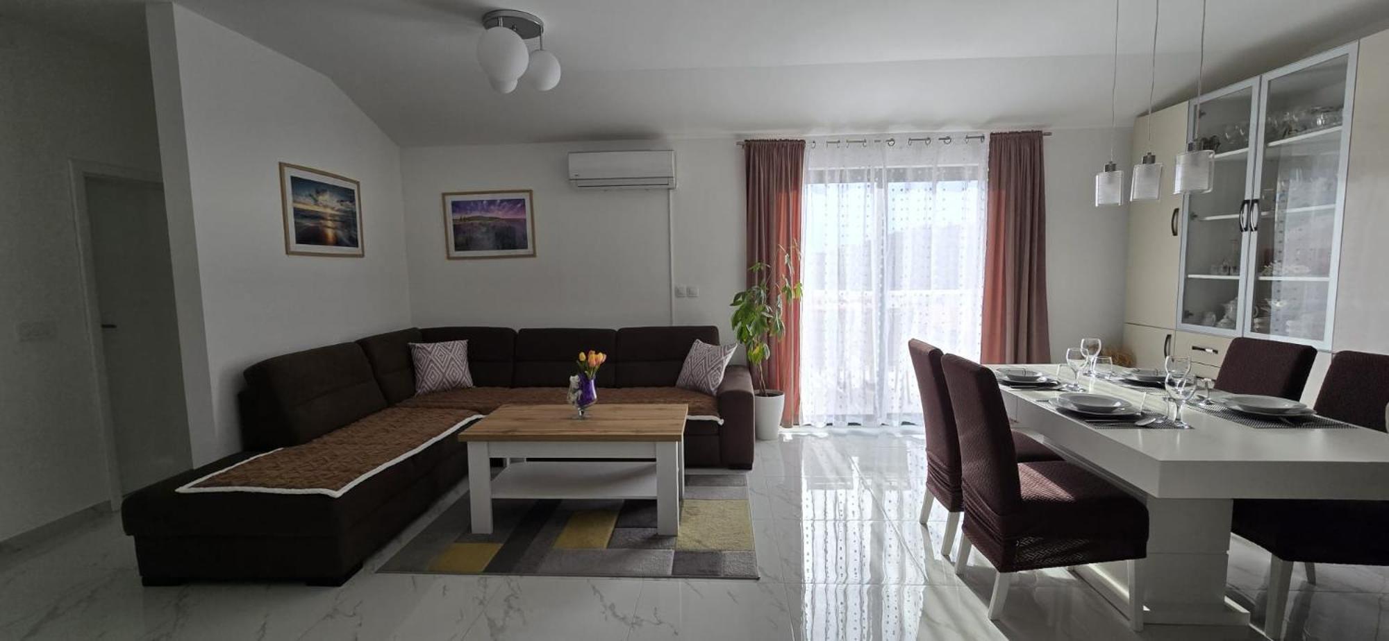Apartman Grosic Brna Exteriör bild
